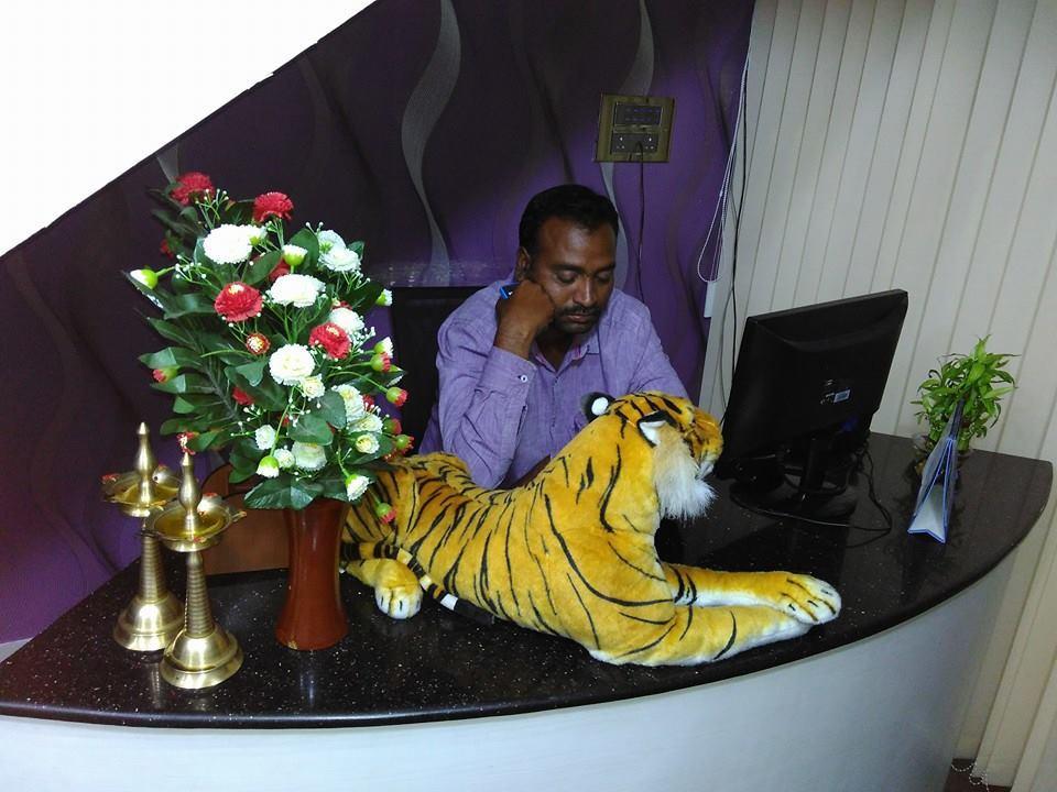Hotel Av Comforts บังกาลอร์ ภายนอก รูปภาพ